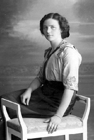 Esther Hagwall (1893-1985)